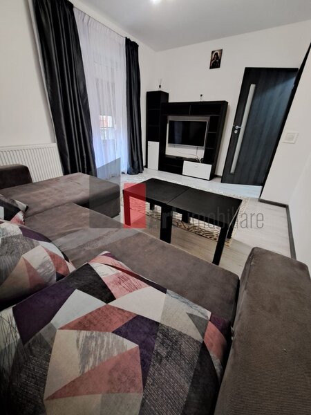 Rezervelor nr. 99, inchiriez apartament 2 camere.